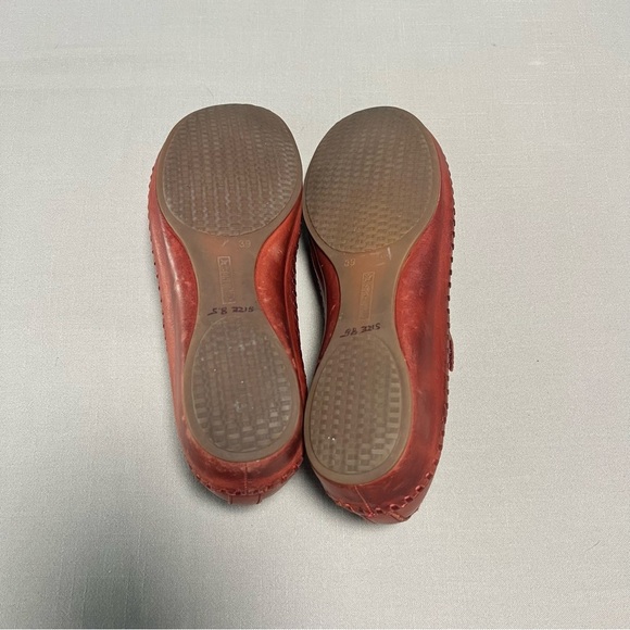 Pikolinos Leather Mary Jane Flats Size 39 8.5–9 Red Cutout Floral Comfort Shoes - Picture 9 of 15